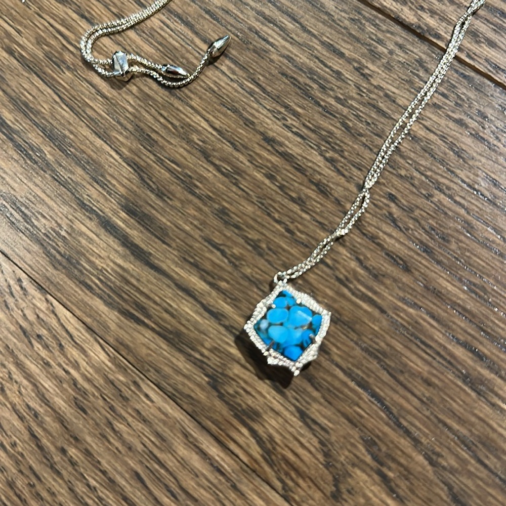 Kendra Scott necklace - Picture 3 of 3